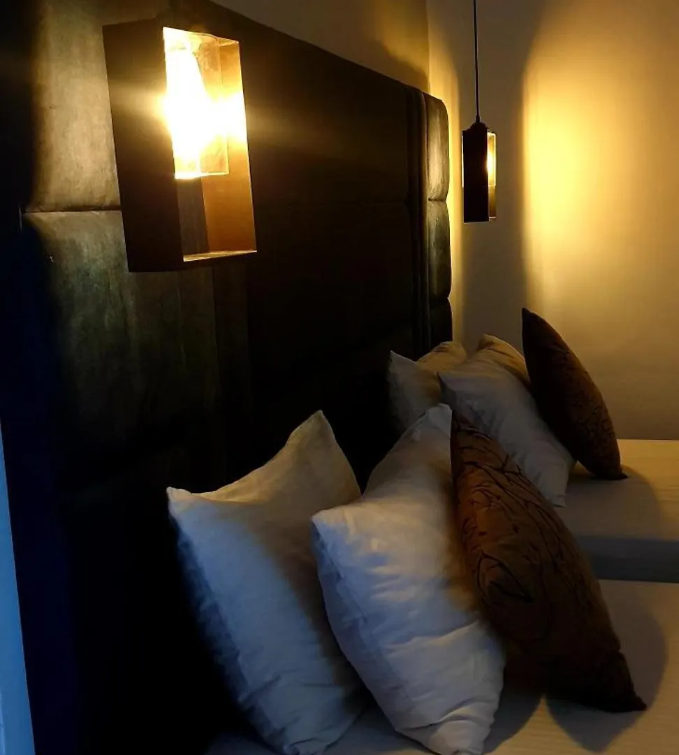 Hotel Kandy Tower Inn