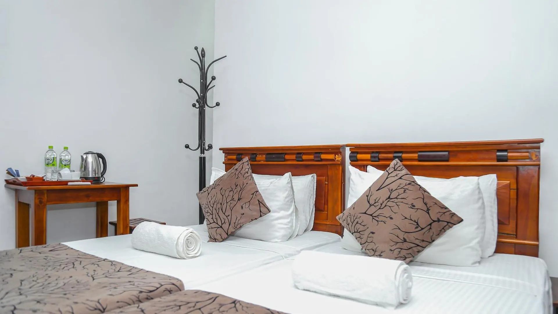 Hotel Kandy Tower Inn